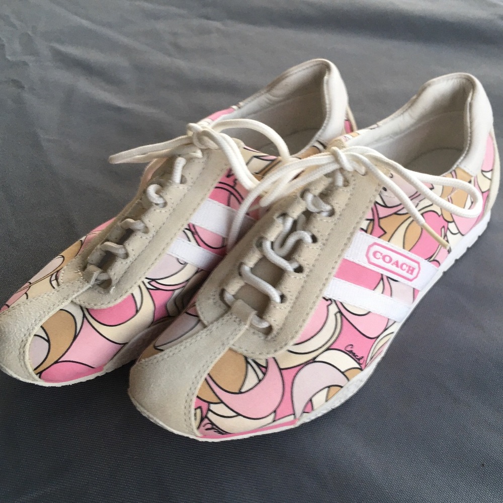 COACH "Katelyn" Pink/Tan Signature Sneakers SZ 6